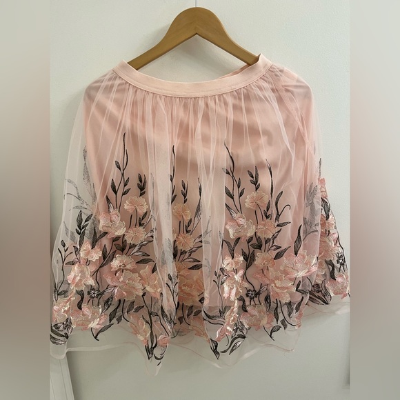 Pink flower skirt with ballerina top and light pink cardigan. - Picture 1 of 3